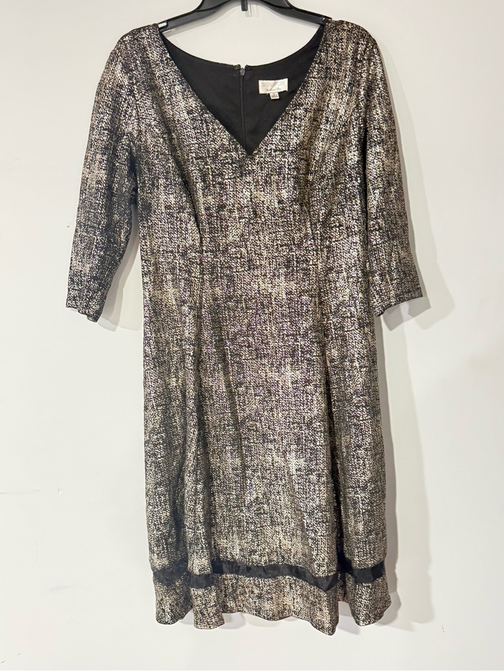 Signature by Robbie Bee Metallic Black & Silver V-Neck Sheath Dress